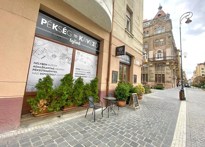 Free Parking + 4Bdr + 3Baths! + 5* Location