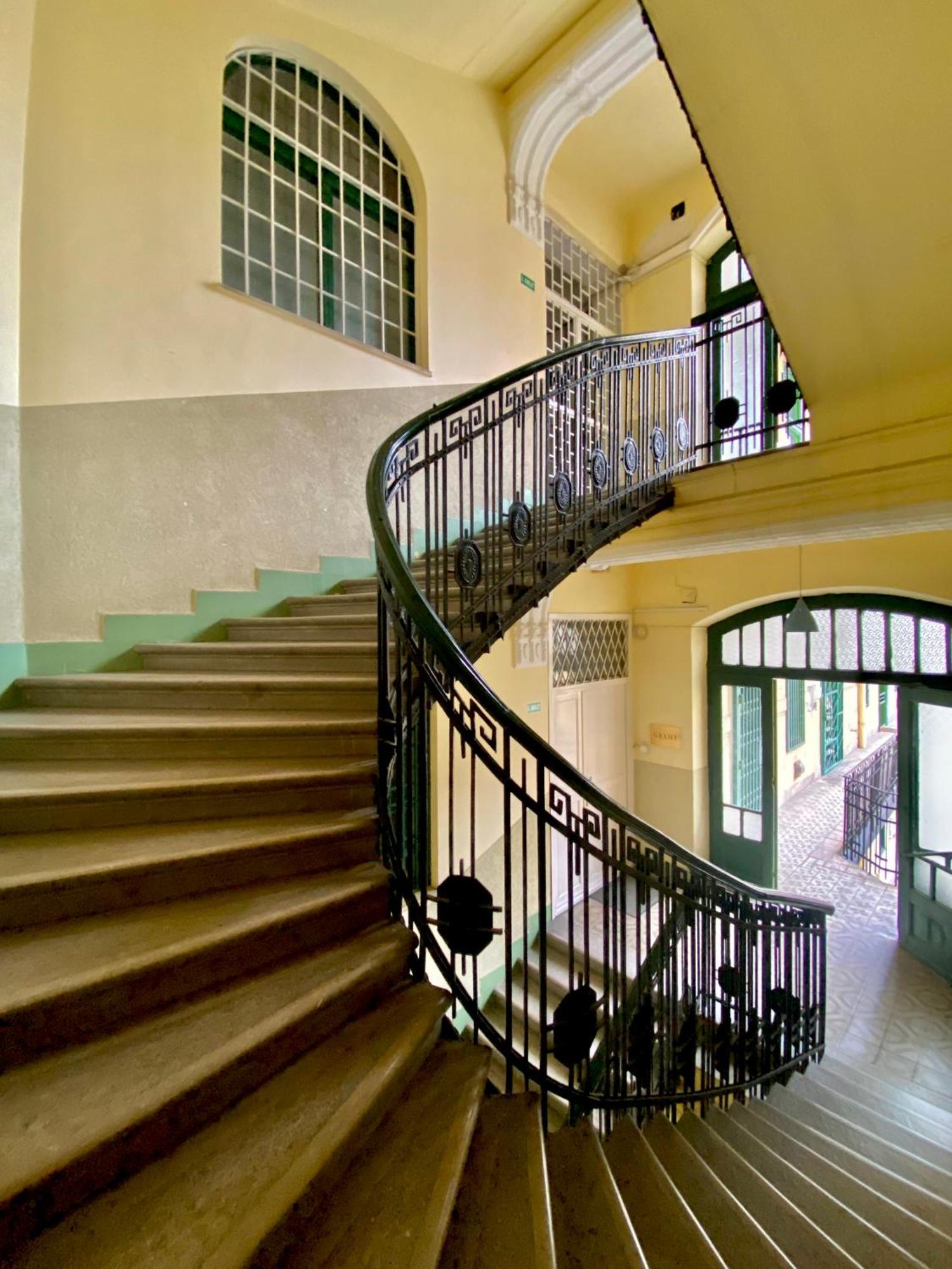 Апартаменты Free Parking + 4bdr + 3baths! + 5* Location Будапешт